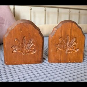SOLD Vintage Wood & Metal Wheat Bookends